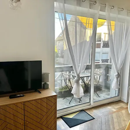 Appartement 25 M2 à 100m De La *
