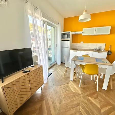 25 M2 à 100m De La Appartement *